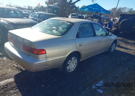 2000 Toyota Camry Ce/Le/Xle z USA, uszkodzony, nr VIN JT2BG22K3Y0447439
